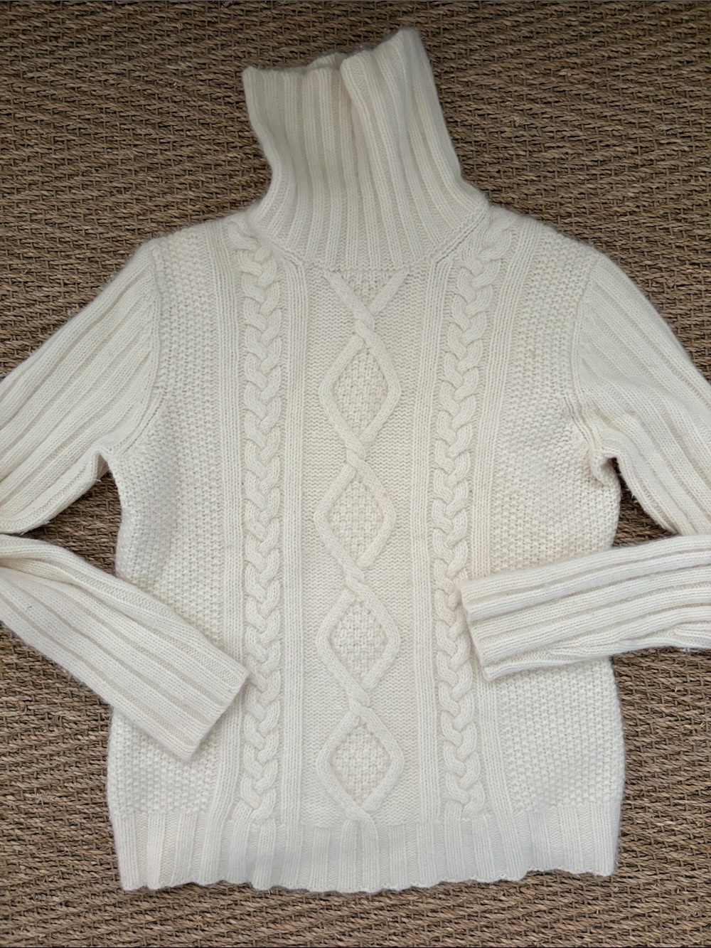 Banana Republic Cream Cable Knit Cashmere Turtleneck Sweater